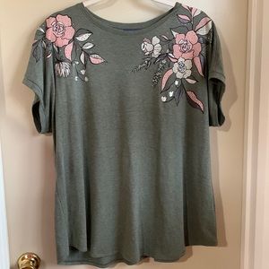 Apt.9. XXL green top.